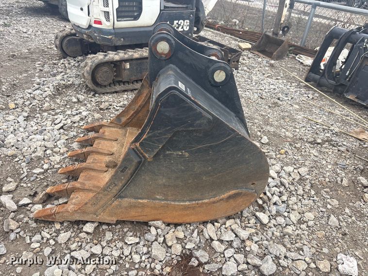 image for item EV2803 Bobcat MX4T bucket