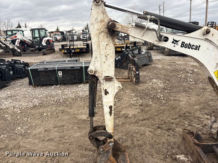 image for item EV2804 2015 Bobcat E20 mini excavator