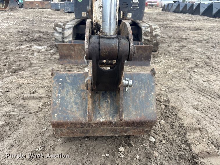 image for item EV2804 2015 Bobcat E20 mini excavator