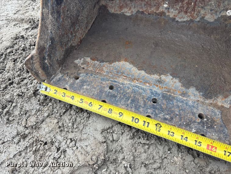 image for item EV2804 2015 Bobcat E20 mini excavator