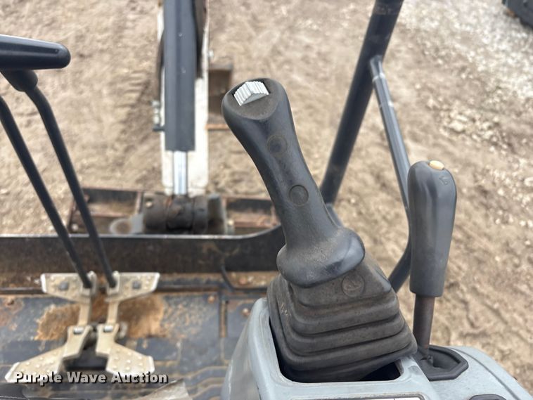 image for item EV2804 2015 Bobcat E20 mini excavator