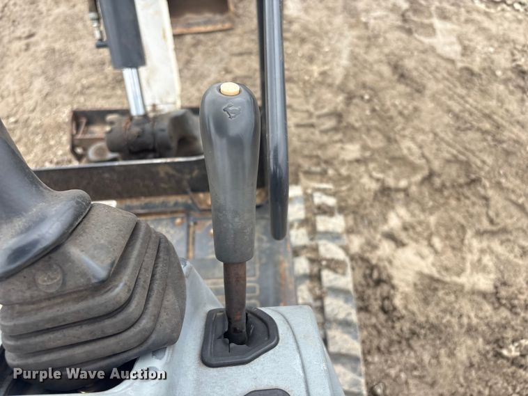 image for item EV2804 2015 Bobcat E20 mini excavator