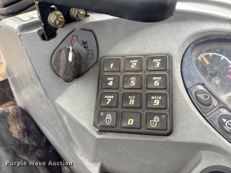 image for item EV2804 2015 Bobcat E20 mini excavator