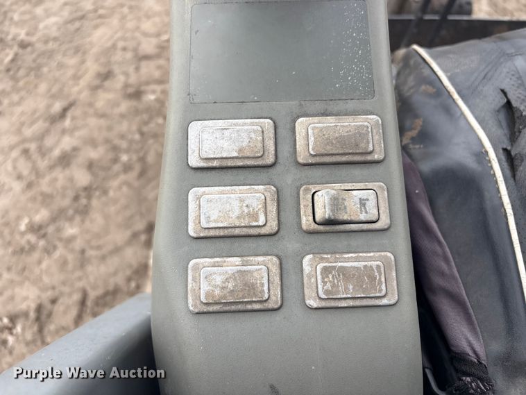 image for item EV2804 2015 Bobcat E20 mini excavator