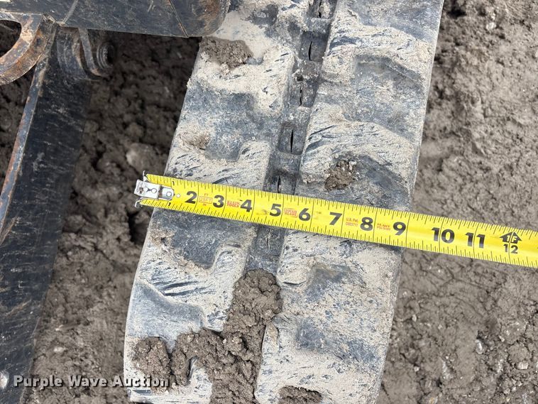 image for item EV2804 2015 Bobcat E20 mini excavator