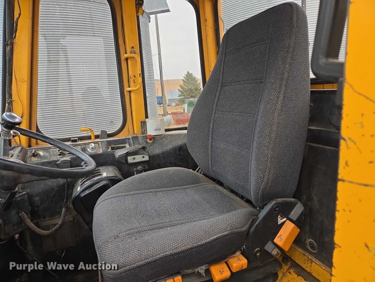 image for item EV5527 1991 Volvo Michigan L90 wheel loader