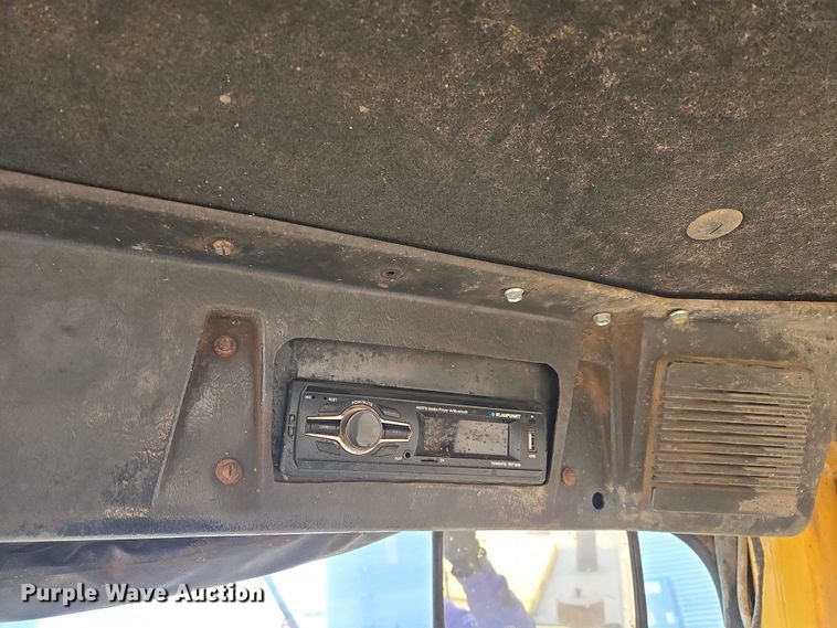 image for item EV5527 1991 Volvo Michigan L90 wheel loader