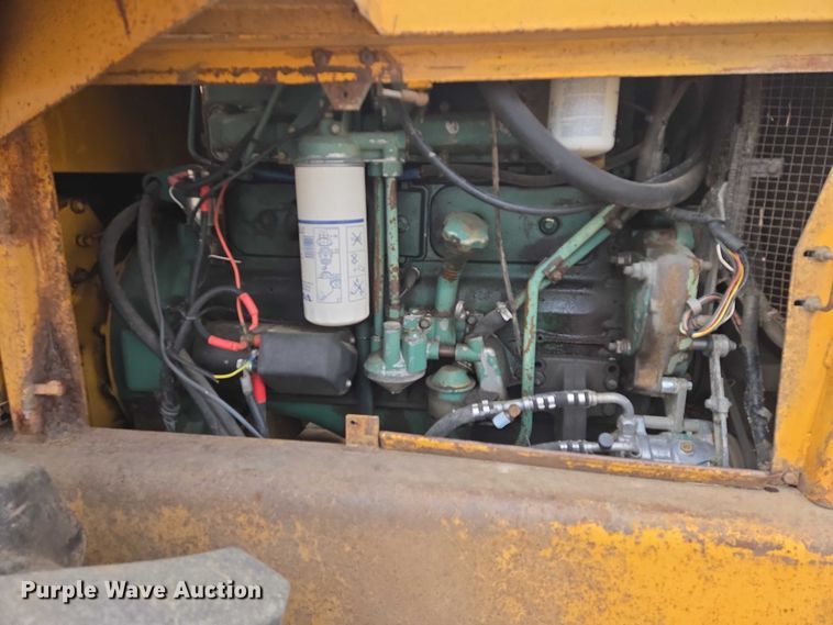 image for item EV5527 1991 Volvo Michigan L90 wheel loader