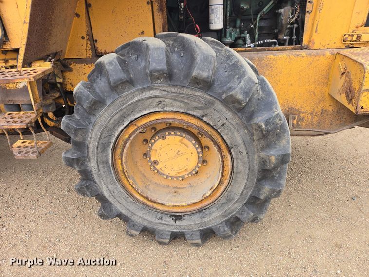 image for item EV5527 1991 Volvo Michigan L90 wheel loader