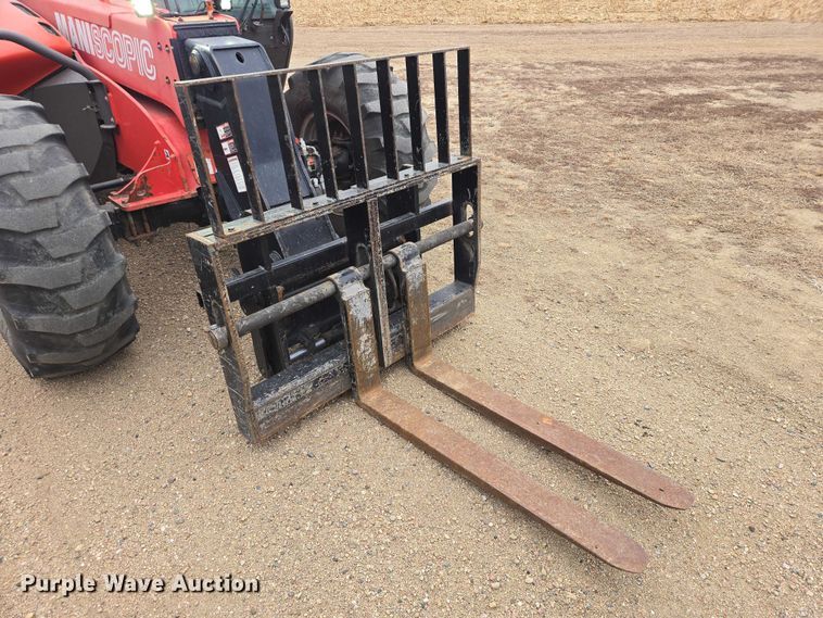 image for item EV5530 2010 Manitou MLT735 telehandler