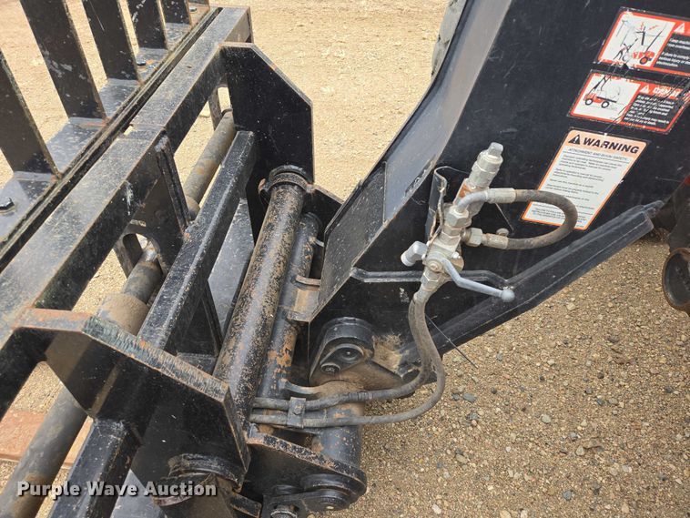 image for item EV5530 2010 Manitou MLT735 telehandler