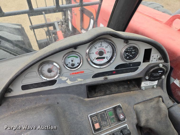 image for item EV5530 2010 Manitou MLT735 telehandler