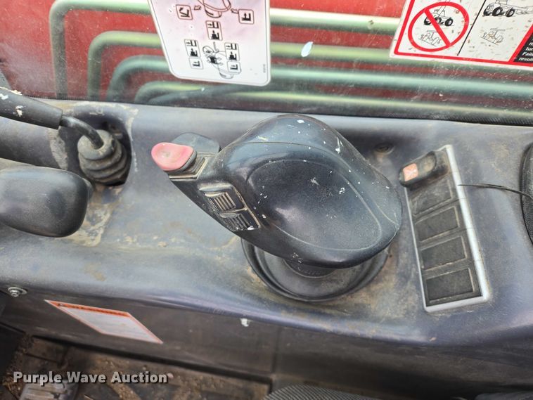 image for item EV5530 2010 Manitou MLT735 telehandler