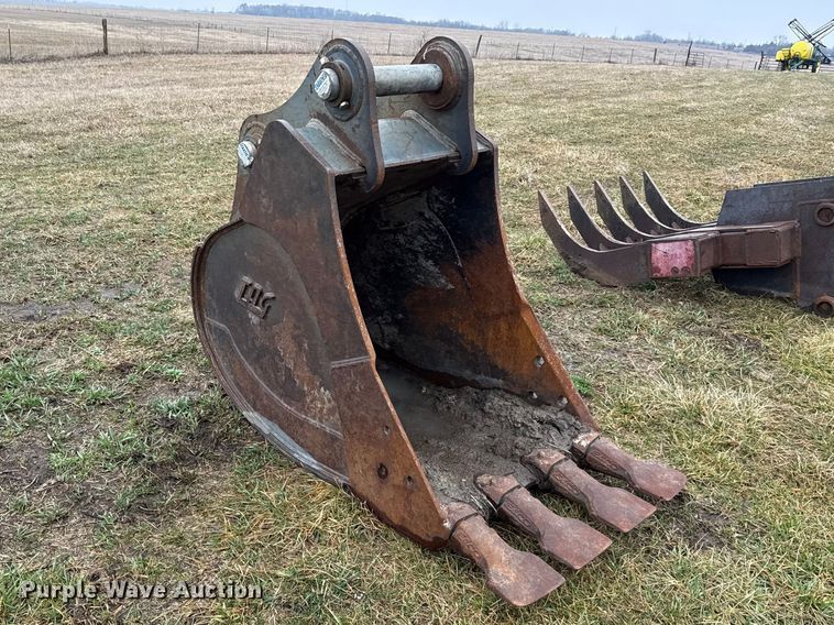 image for item EV7545 TAG excavator bucket