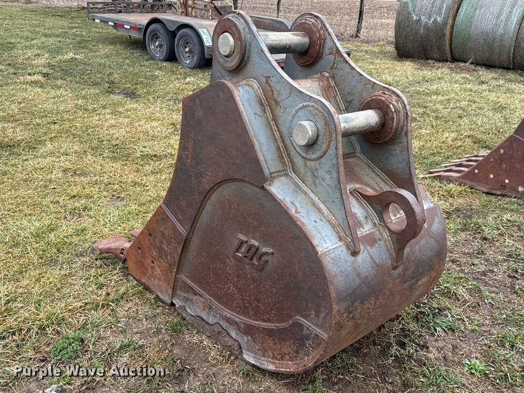 image for item EV7545 TAG excavator bucket