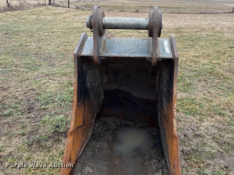 image for item EV7545 TAG excavator bucket