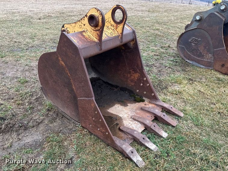 image for item EV7546 Bucket excavator bucket