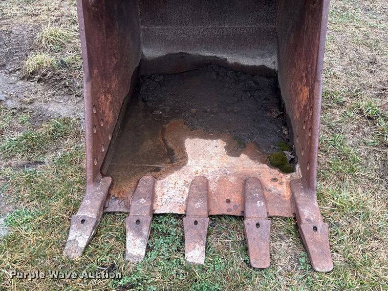 image for item EV7546 Bucket excavator bucket