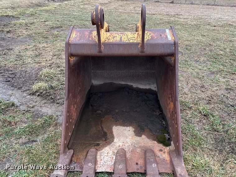 image for item EV7546 Bucket excavator bucket