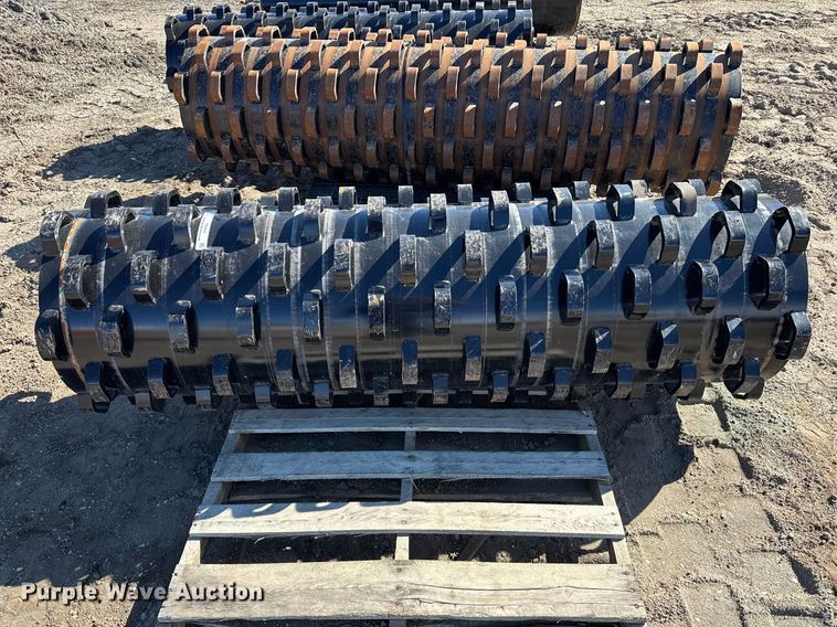 image for item FB0859 Skid steer pad foot roller