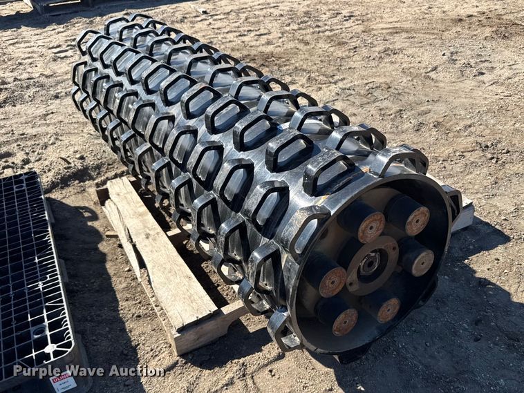 image for item FB0859 Skid steer pad foot roller