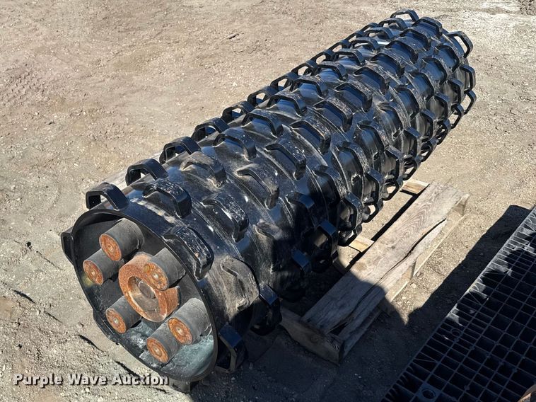 image for item FB0859 Skid steer pad foot roller