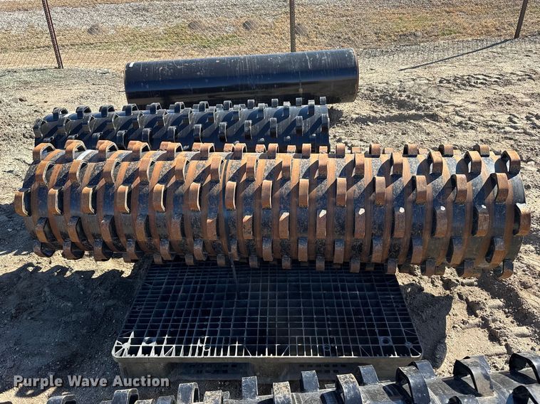 image for item FB0860 Skid steer pad foot roller