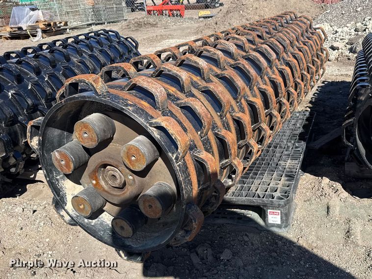 image for item FB0860 Skid steer pad foot roller