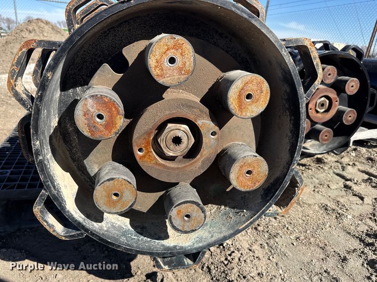 image for item FB0860 Skid steer pad foot roller