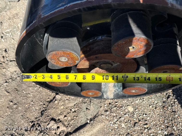 image for item FB0862 Skid steer smooth roller