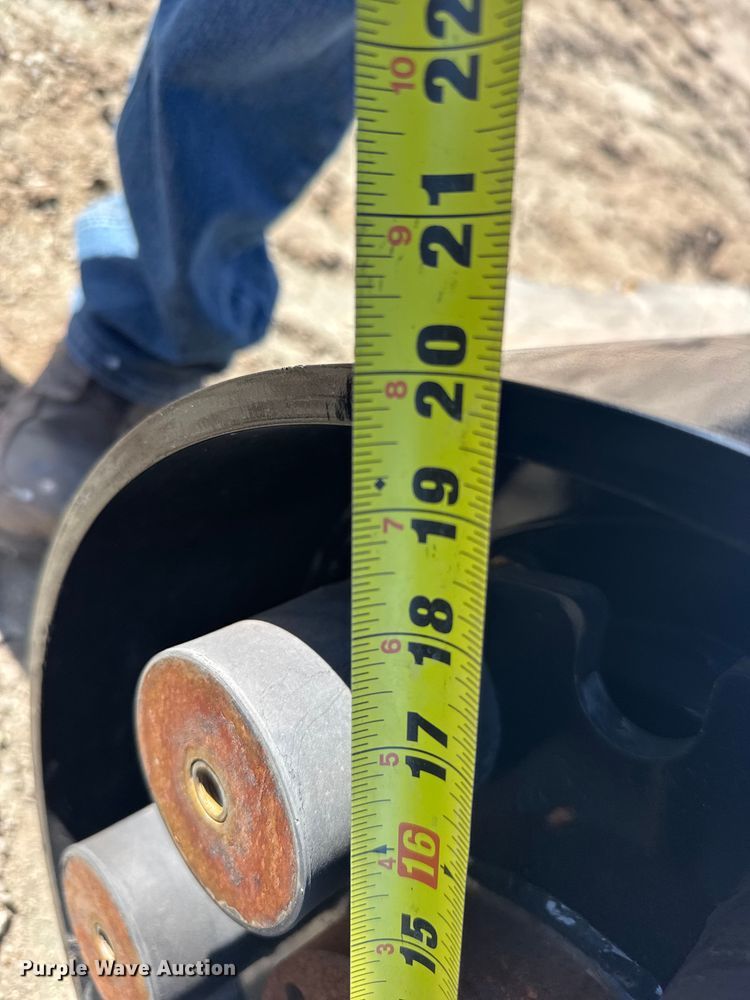 image for item FB0872 Skid steer smooth roller