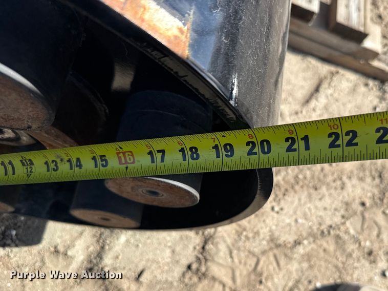 image for item FB0876 Skid steer smooth roller