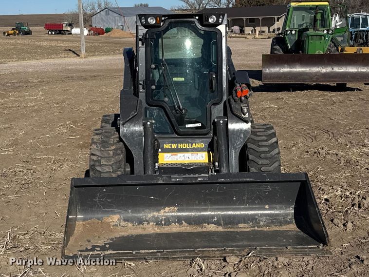 image for item FB0896 2022 New Holland L334 skid steer loader