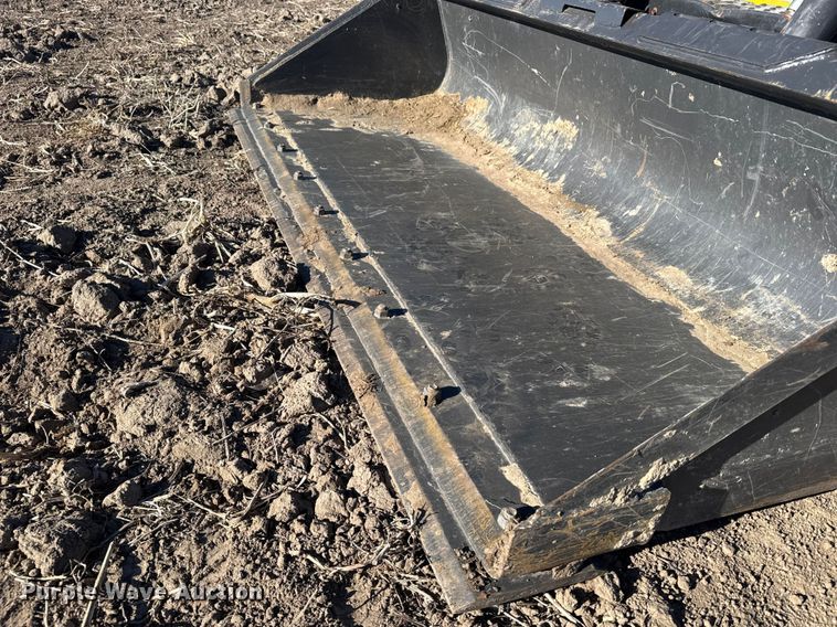 image for item FB0896 2022 New Holland L334 skid steer loader