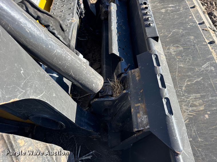 image for item FB0896 2022 New Holland L334 skid steer loader