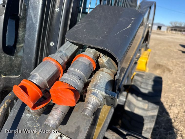 image for item FB0896 2022 New Holland L334 skid steer loader