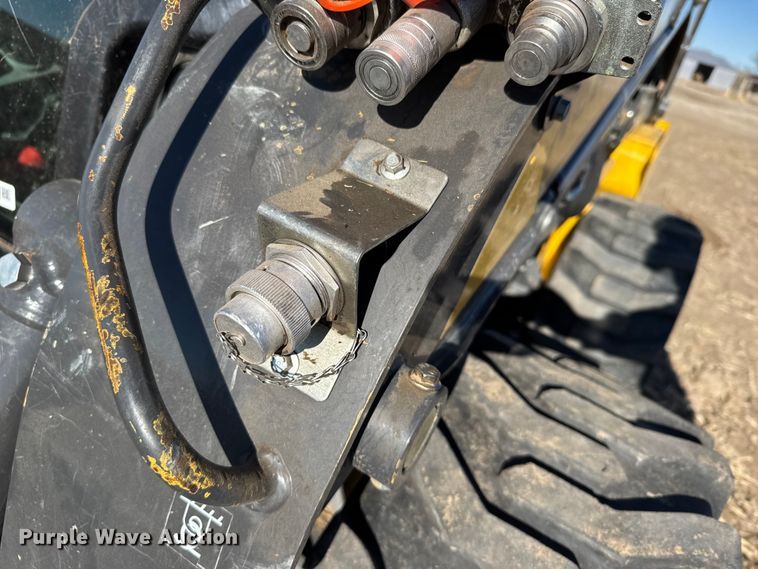 image for item FB0896 2022 New Holland L334 skid steer loader