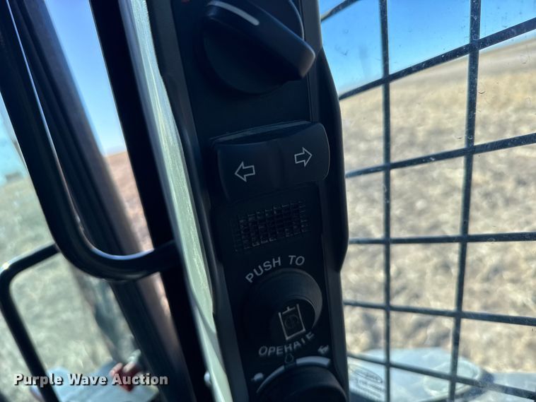 image for item FB0896 2022 New Holland L334 skid steer loader