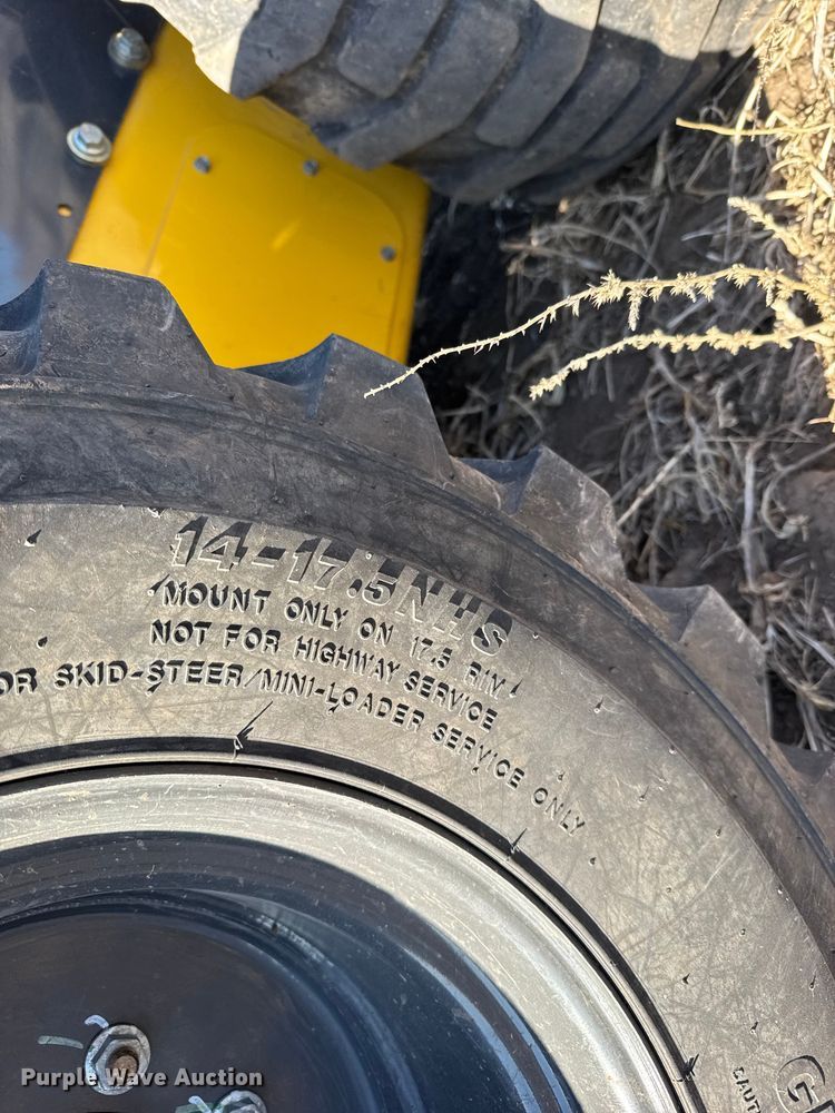 image for item FB0896 2022 New Holland L334 skid steer loader