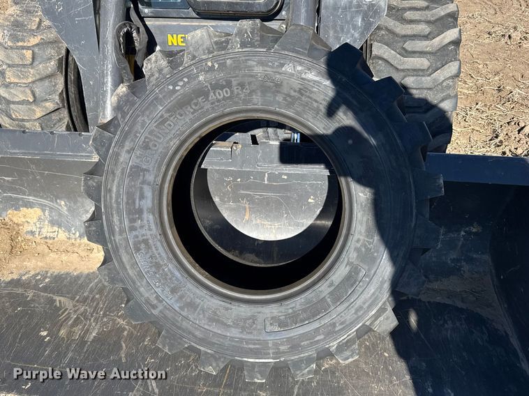 image for item FB0896 2022 New Holland L334 skid steer loader