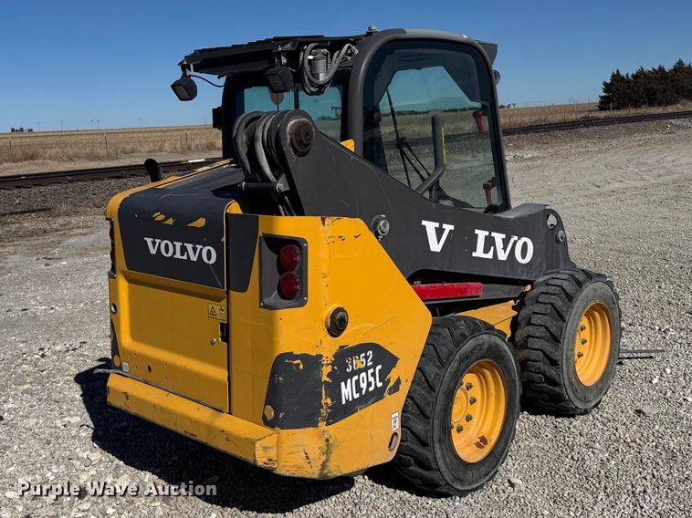 image for item FB0902 2013 Volvo MC95C skid steer loader