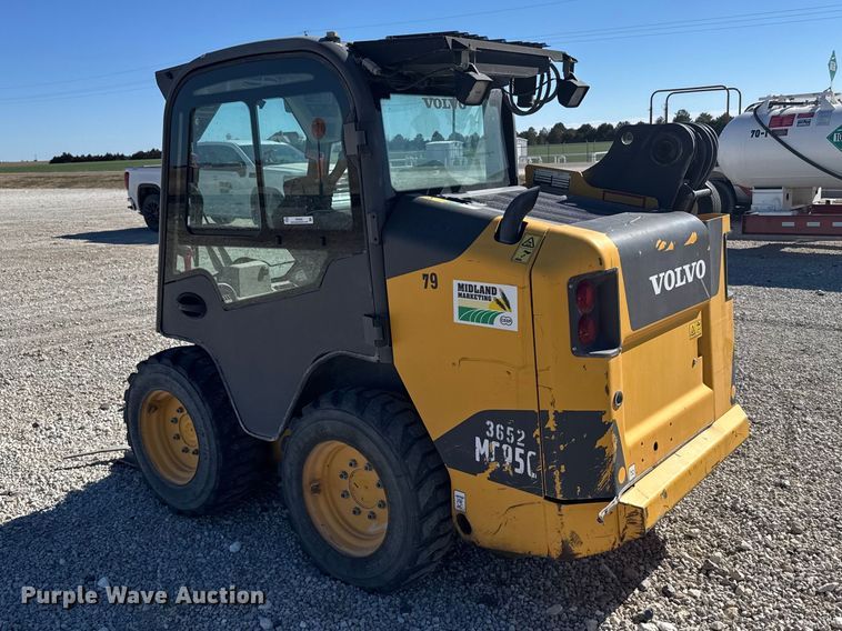 image for item FB0902 2013 Volvo MC95C skid steer loader