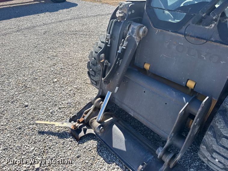 image for item FB0902 2013 Volvo MC95C skid steer loader