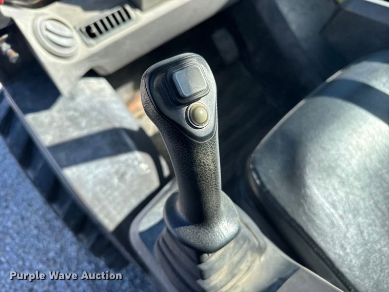 image for item FB0902 2013 Volvo MC95C skid steer loader