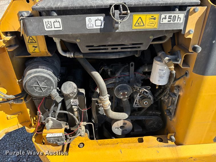 image for item FB0902 2013 Volvo MC95C skid steer loader