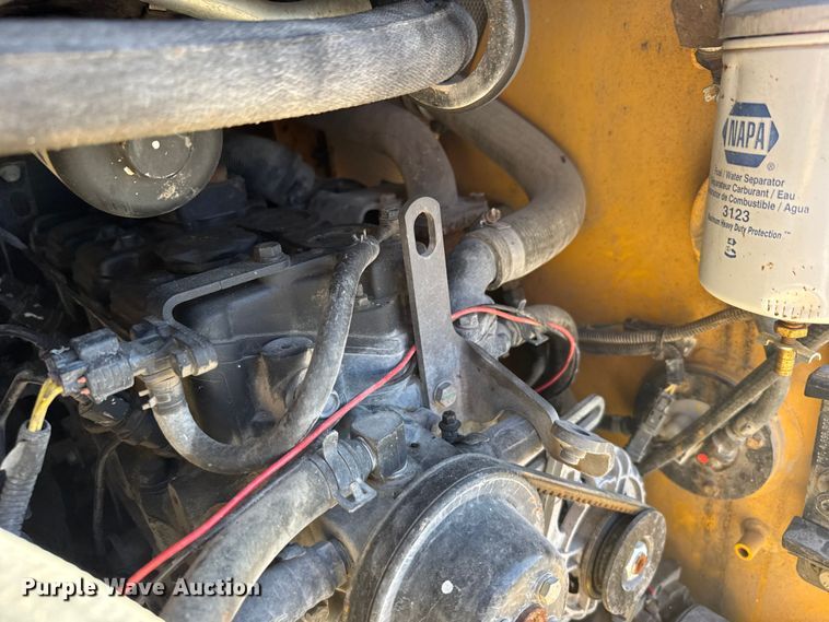 image for item FB0902 2013 Volvo MC95C skid steer loader