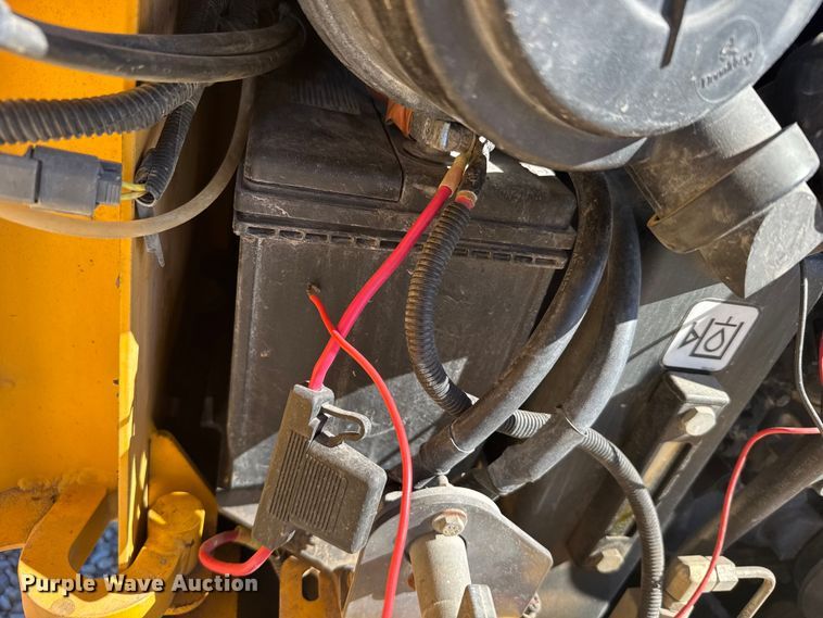 image for item FB0902 2013 Volvo MC95C skid steer loader