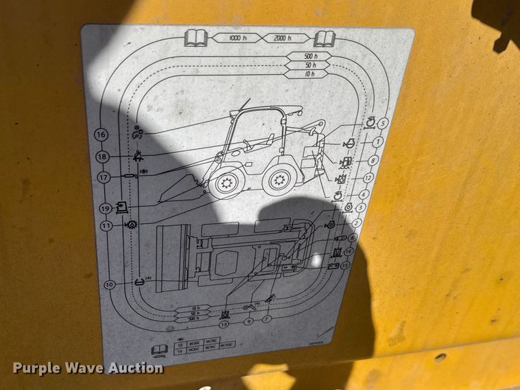 image for item FB0902 2013 Volvo MC95C skid steer loader