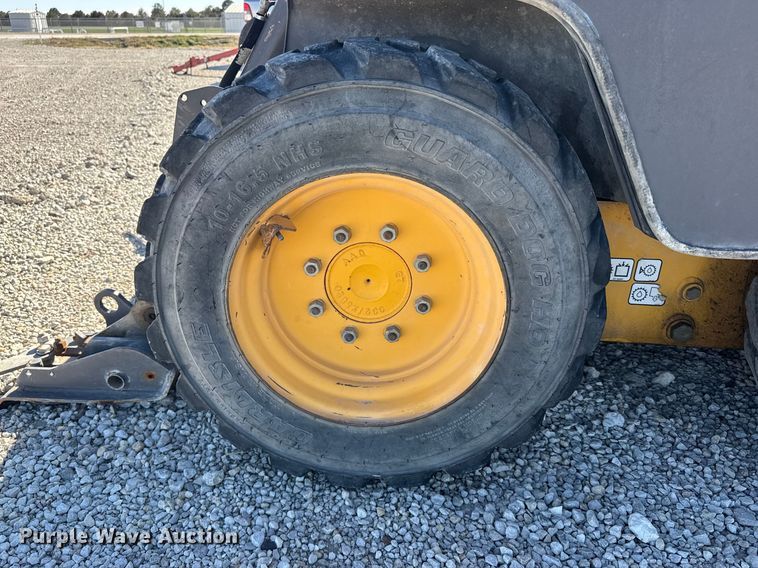 image for item FB0902 2013 Volvo MC95C skid steer loader