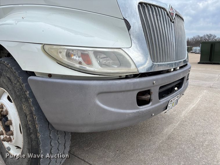 image for item FB3041 2007 International 4300 digger derrick truck